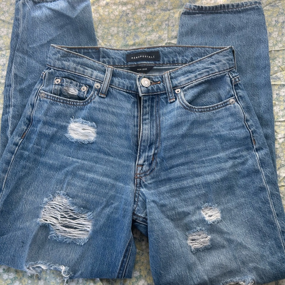 MOM JEANS